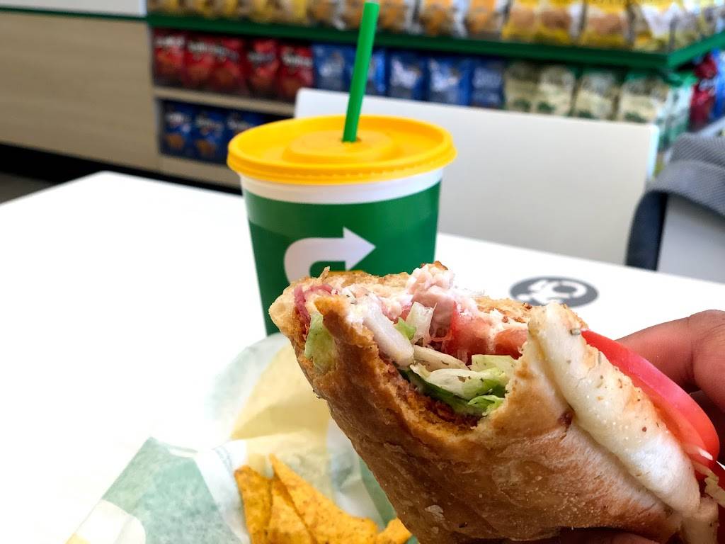 Subway | restaurant | 7600 Stream Walk Ln, Manassas, VA 20109, USA | 7033612599 OR +1 703-361-2599