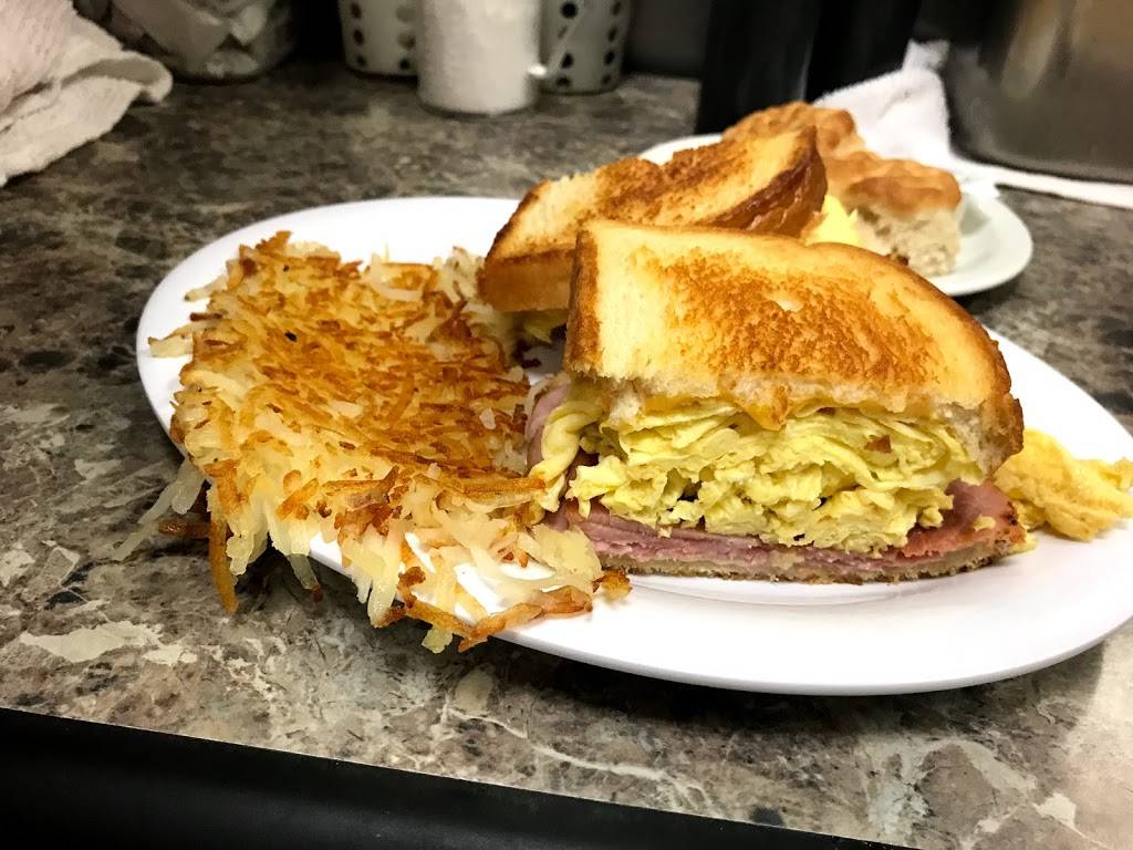 Livingstons | restaurant | 9747 E 21st St N, Wichita, KS 67206, USA | 3166860488 OR +1 316-686-0488