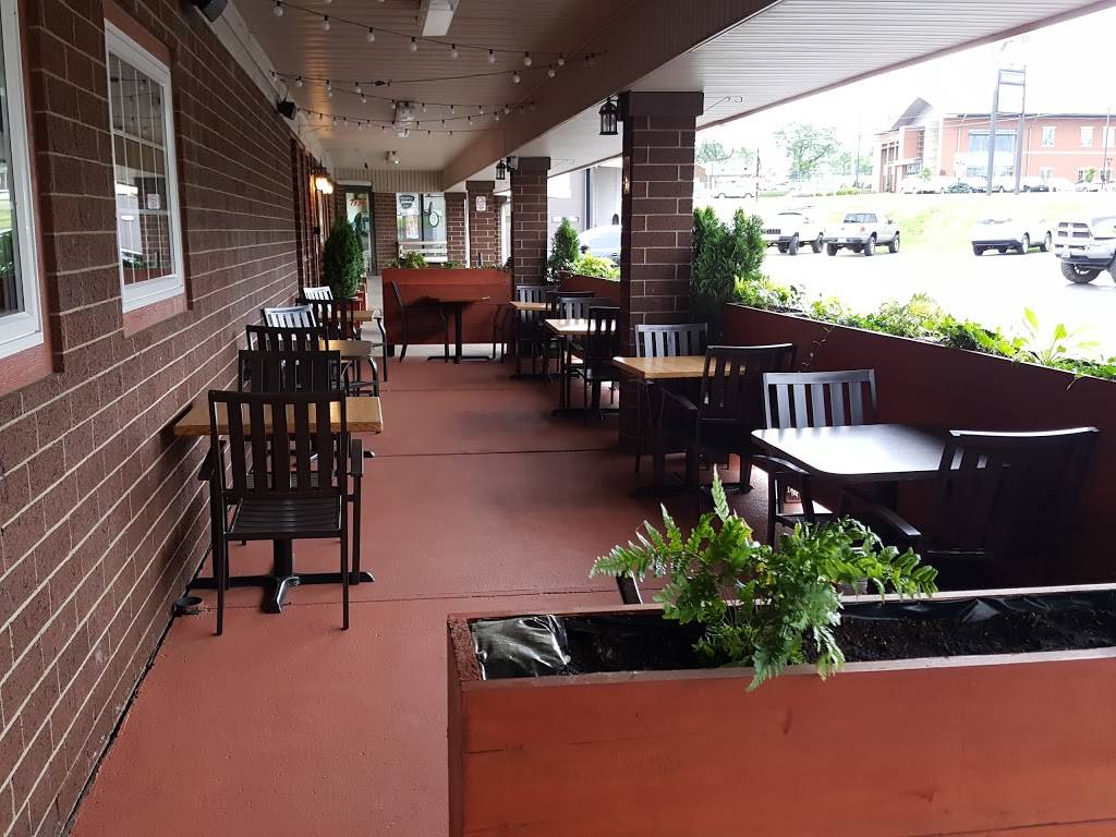 Bugsys Italian Cuisine | restaurant | 7936 Hills and Dales Rd NW, Massillon, OH 44646, USA | 3308800881 OR +1 330-880-0881