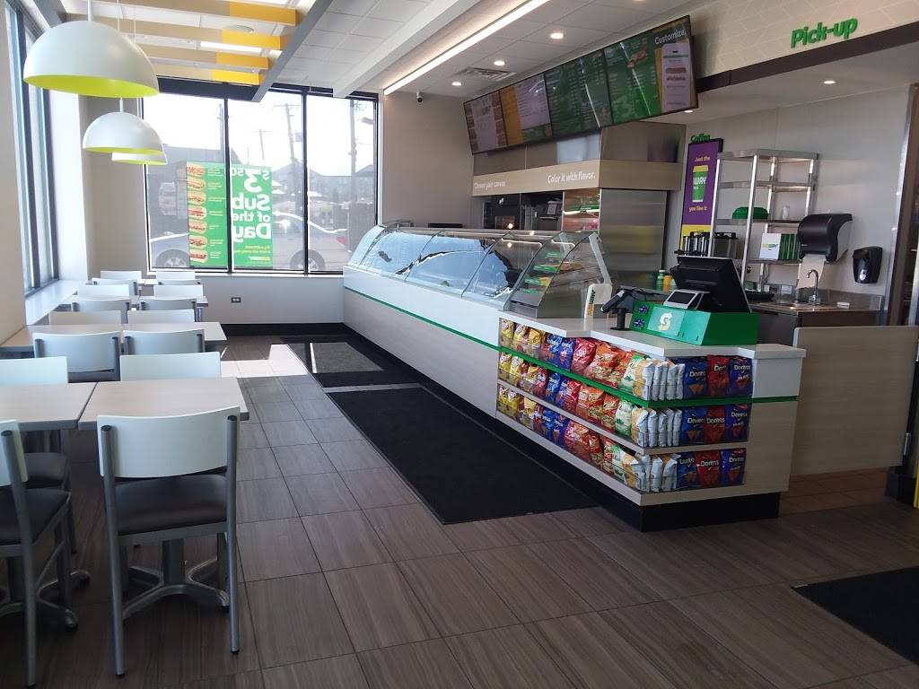 Subway Restaurants | restaurant | 6400 S Cicero Ave Space 4, Chicago, IL 60638, USA | 7734984050 OR +1 773-498-4050