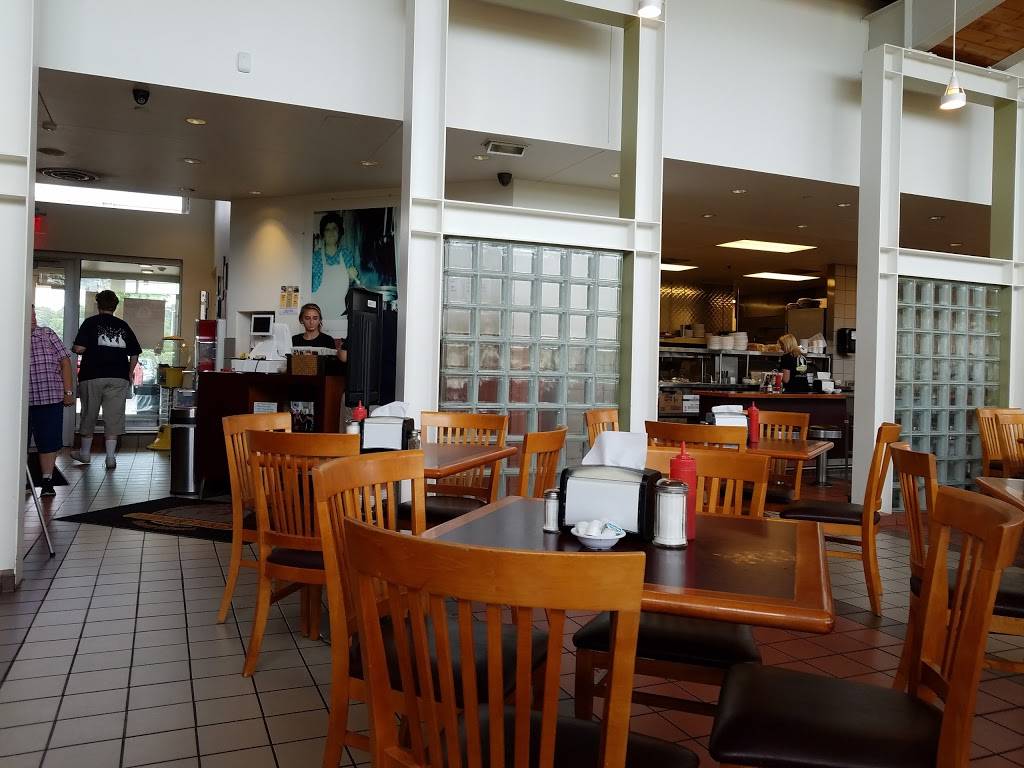 Mama Vickis Coney Island | meal takeaway | 24989 Hall Rd, Macomb, MI 48042, USA | 5864219775 OR +1 586-421-9775