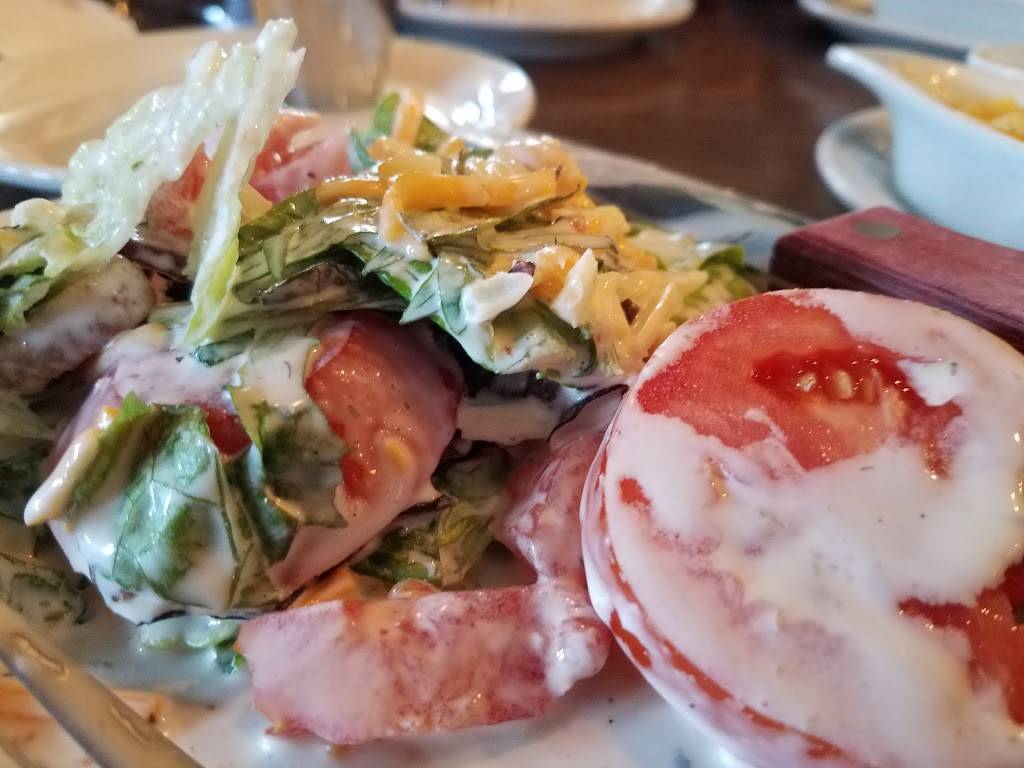 Luckys Steakhouse | restaurant | 10098 Lapeer Rd, Davison, MI 48423, USA | 8106534300 OR +1 810-653-4300