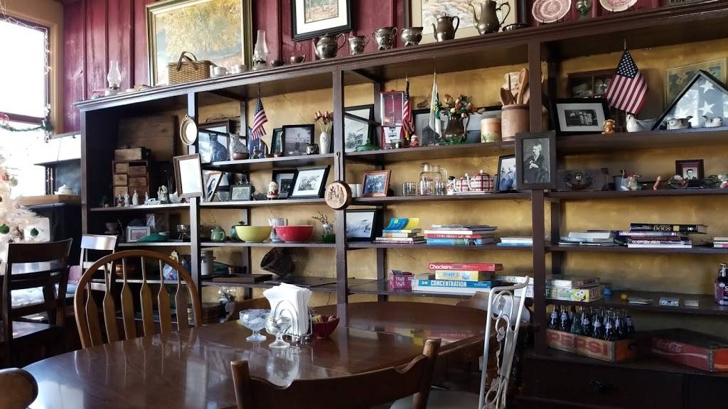 Aunt Ozies Cafe | restaurant | 200 Main St, Loganville, WI 53943, USA | 6087272868 OR +1 608-727-2868