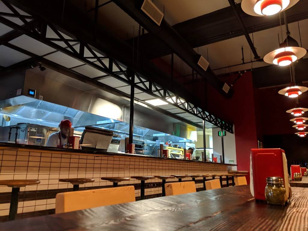 Vitos Pizza | restaurant | 124 W 4th St, Los Angeles, CA 90013, USA | 2138161700 OR +1 213-816-1700