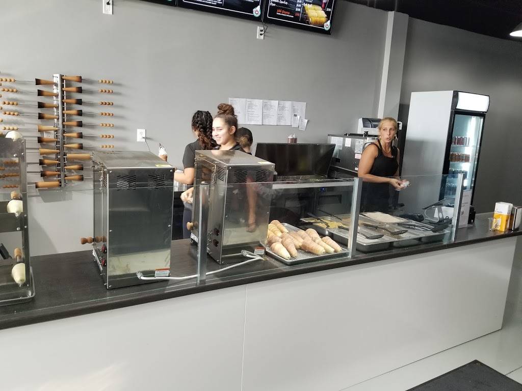 Chimney Cake Shop | restaurant | 1786 Stone Church Rd E, Hamilton, ON L8W 3P8, Canada | 9055603884 OR +1 905-560-3884