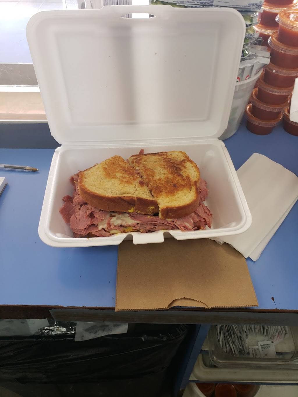 Oscars Coney Island | restaurant | 10000 W McNichols Rd, Detroit, MI 48221, USA | 3138622070 OR +1 313-862-2070