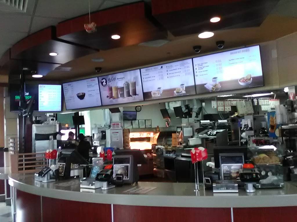 McDonalds | cafe | 401 Ventura Ave, Oxnard, CA 93030, USA | 8053822558 OR +1 805-382-2558