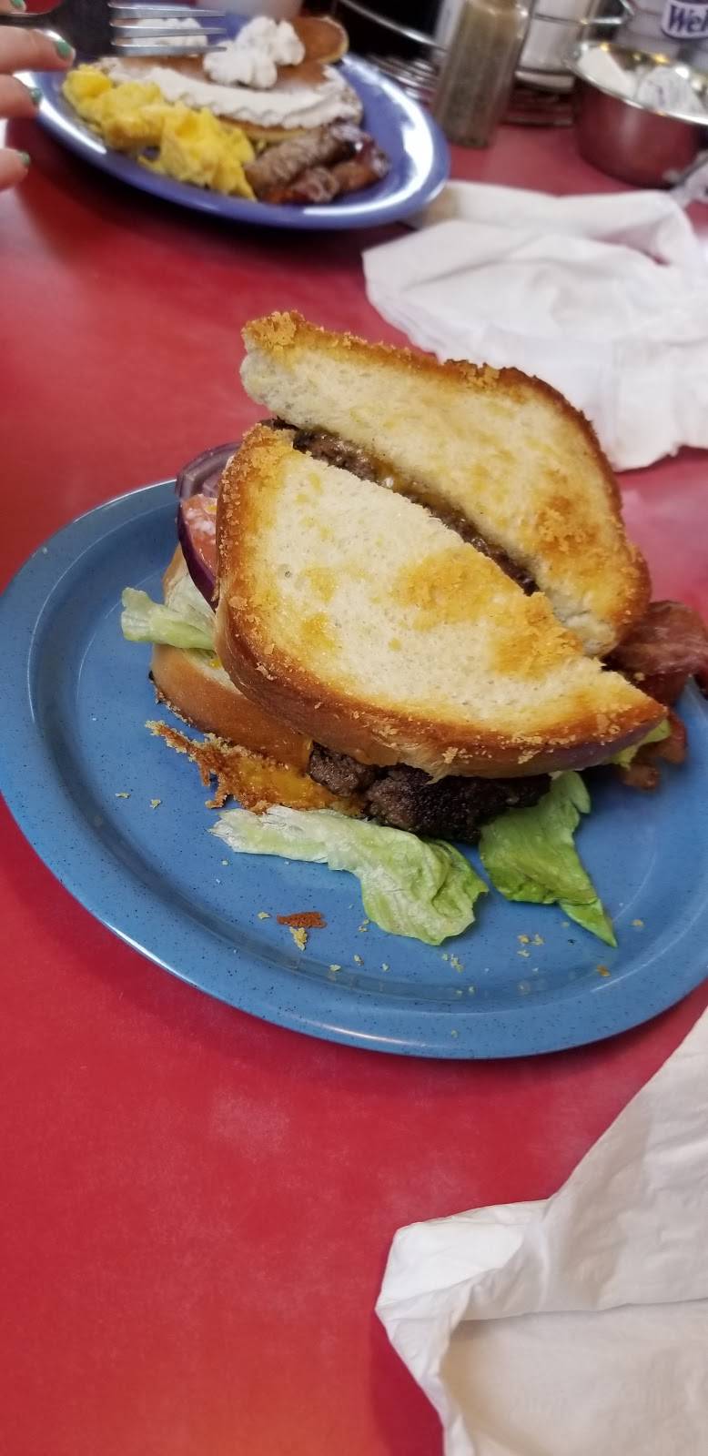 Fat Stacks | restaurant | 4915 New Hwy 68, Madisonville, TN 37354, USA | 4235459540 OR +1 423-545-9540