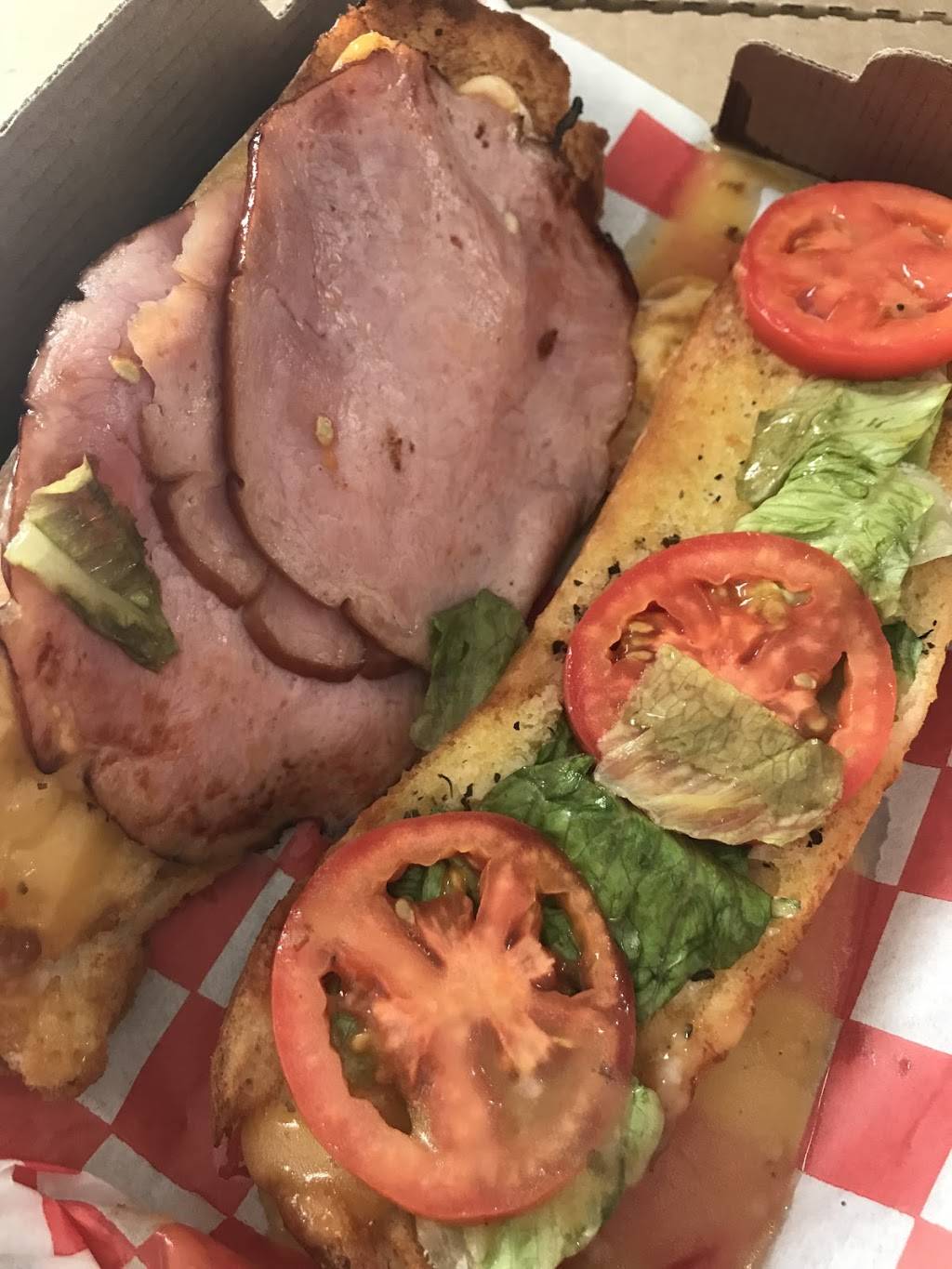 Angelinas Pizza | restaurant | 8155 Columbia Rd, Cleveland, OH 44138, USA | 4402355555 OR +1 440-235-5555