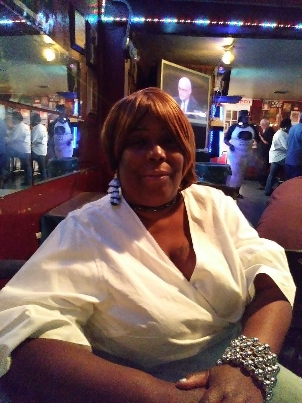 Mais Restaurant Lounge | restaurant | 2003 Atlantic Ave, Chesapeake, VA 23324, USA | 7575439398 OR +1 757-543-9398