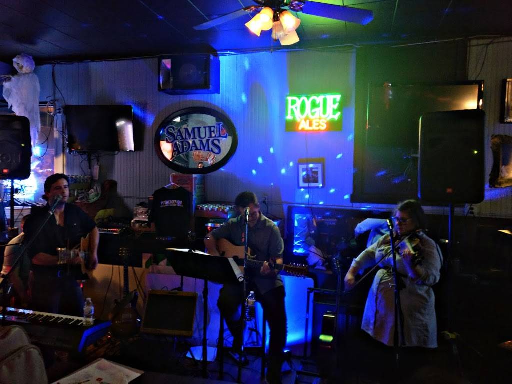 Brooklyn Cafe | restaurant | 11 Congress Ave, Waterbury, CT 06708, USA | 2035960777 OR +1 203-596-0777