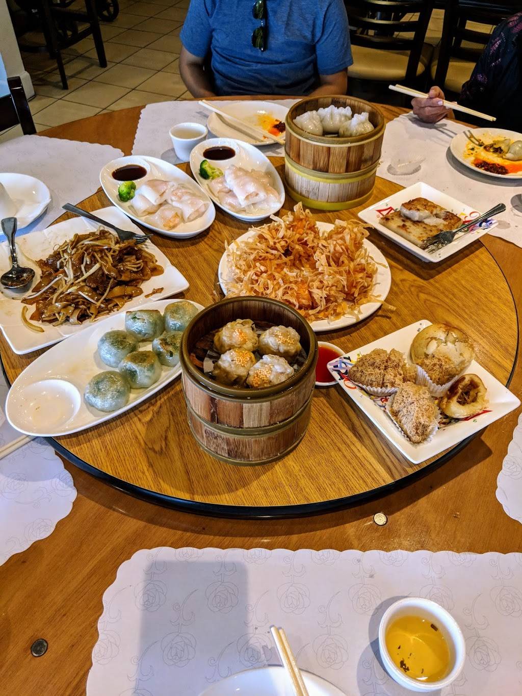Dim Sum Club | restaurant | 2550 Van Ness Ave, San Francisco, CA 94109, USA | 4155292615 OR +1 415-529-2615