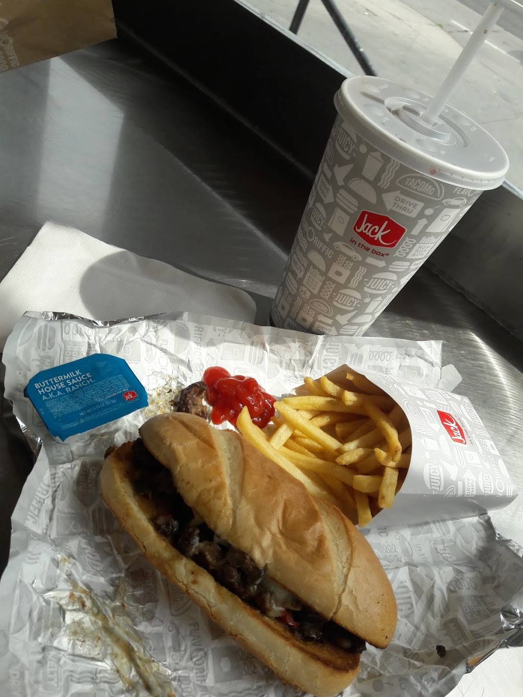 Jack in the Box | restaurant | 1135 N Mission Rd, Los Angeles, CA 90033, USA | 3232236346 OR +1 323-223-6346