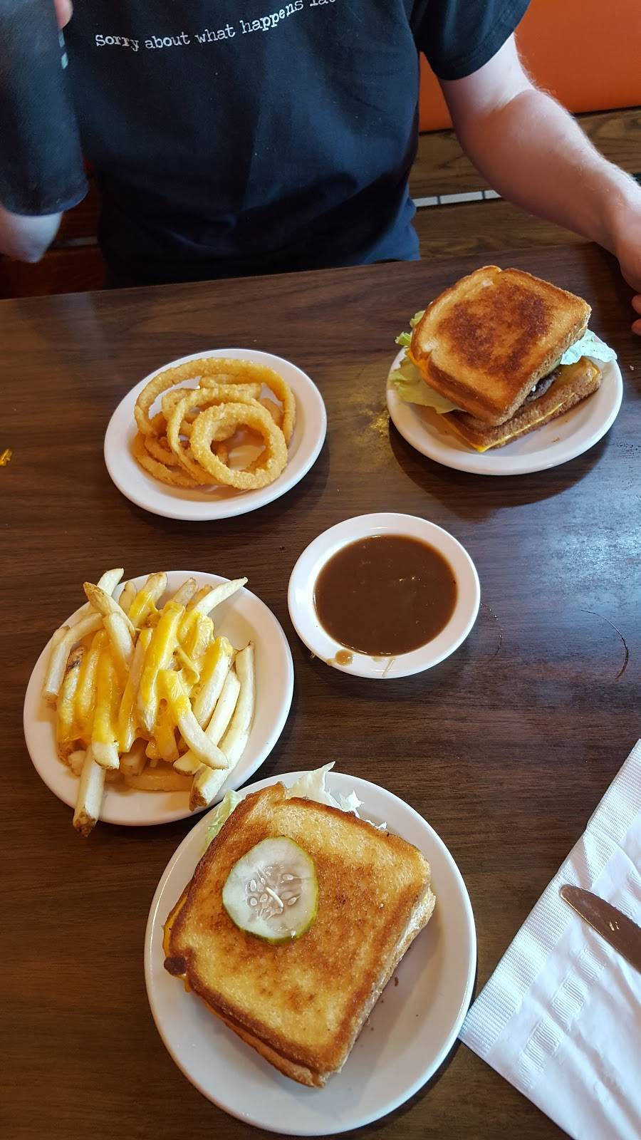 Sonny Boy Restaurant | restaurant | 881 National Rd, Bridgeport, OH 43912, USA | 7406359065 OR +1 740-635-9065