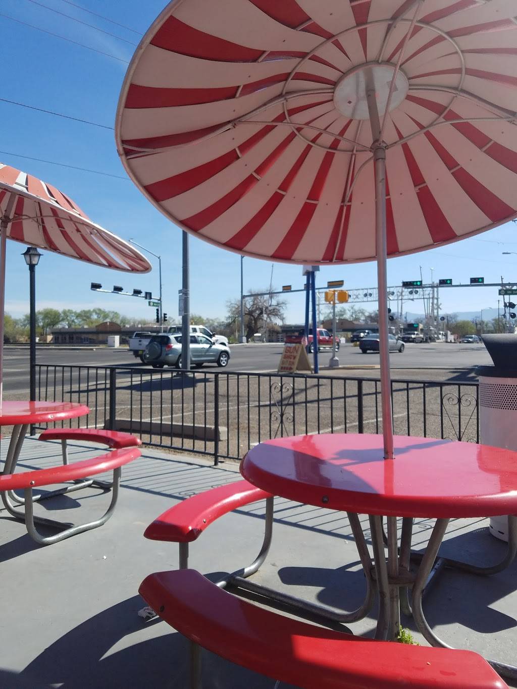 Blakes Lotaburger | restaurant | 114 Main St SW, Los Lunas, NM 87031, USA | 5058655711 OR +1 505-865-5711