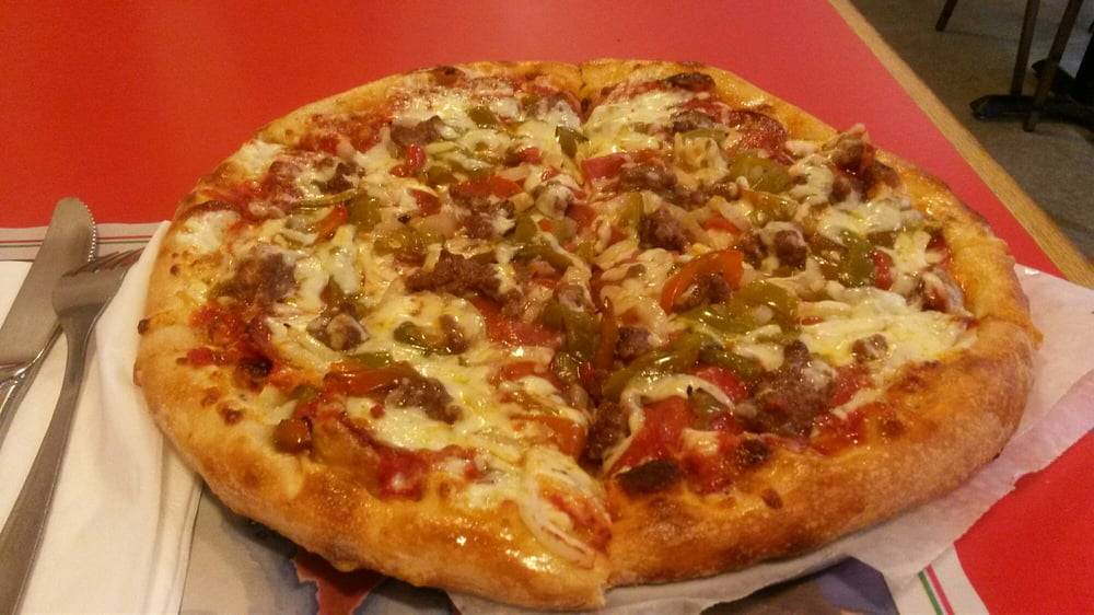 Napoli Pizza III | restaurant | 57 Main St, Sturbridge, MA 01566, USA | 5083478225 OR +1 508-347-8225