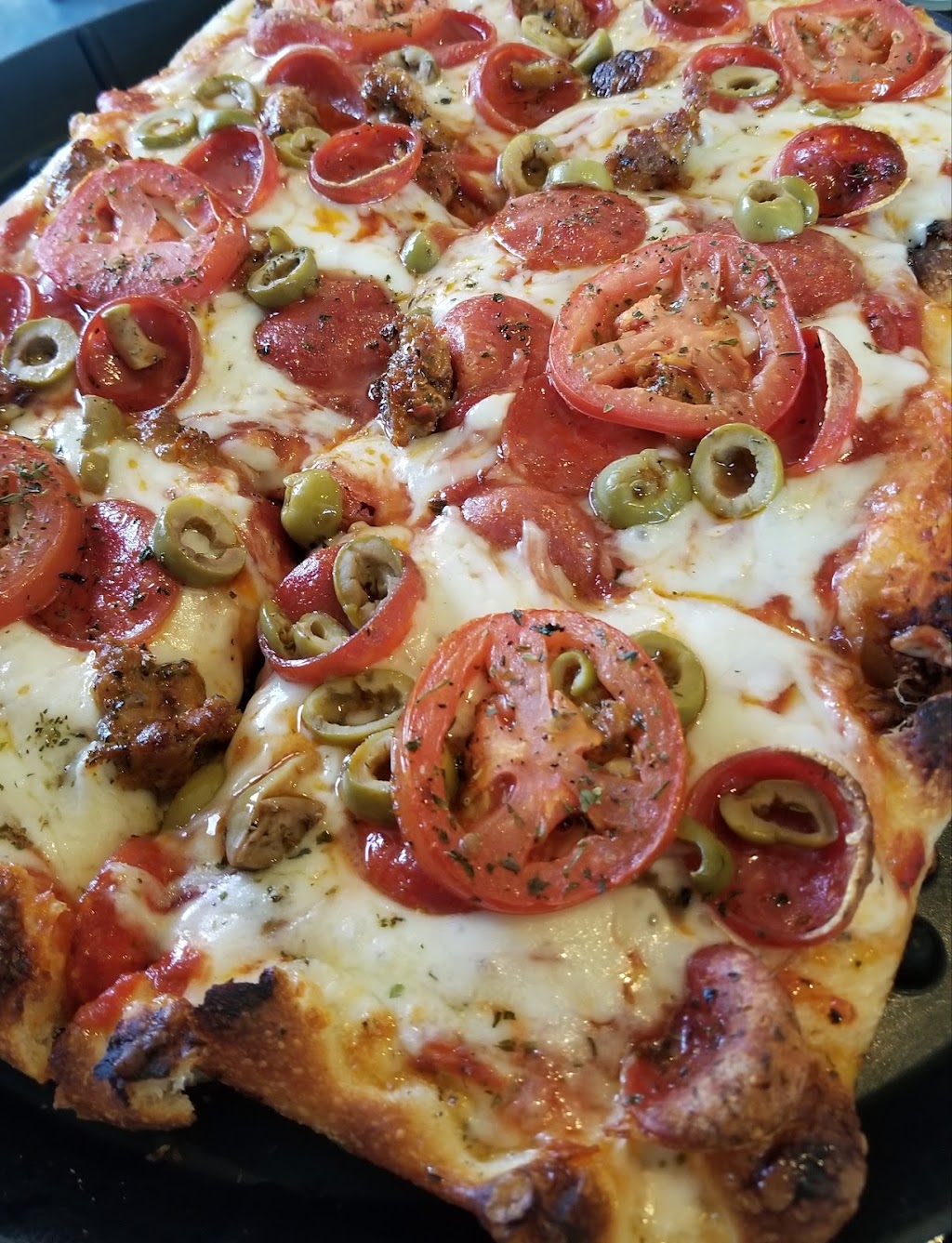 Naked City Pizza Paradise | restaurant | 4608 Paradise Rd, Las Vegas, NV 89169, USA | 7027222241 OR +1 702-722-2241