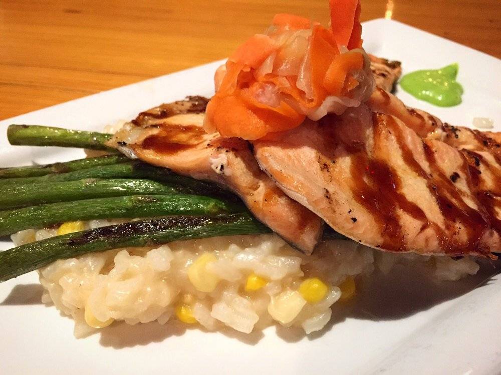 District. Pour House + Kitchen | restaurant | 7122 Wornall Rd, Kansas City, MO 64114, USA | 8163330799 OR +1 816-333-0799