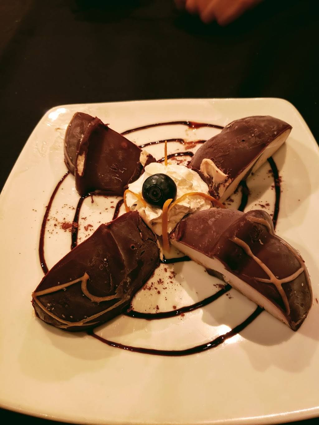 Mondello | night club | 127 Queen St S, Mississauga, ON L5M 1K9, Canada | 9058191727 OR +1 905-819-1727