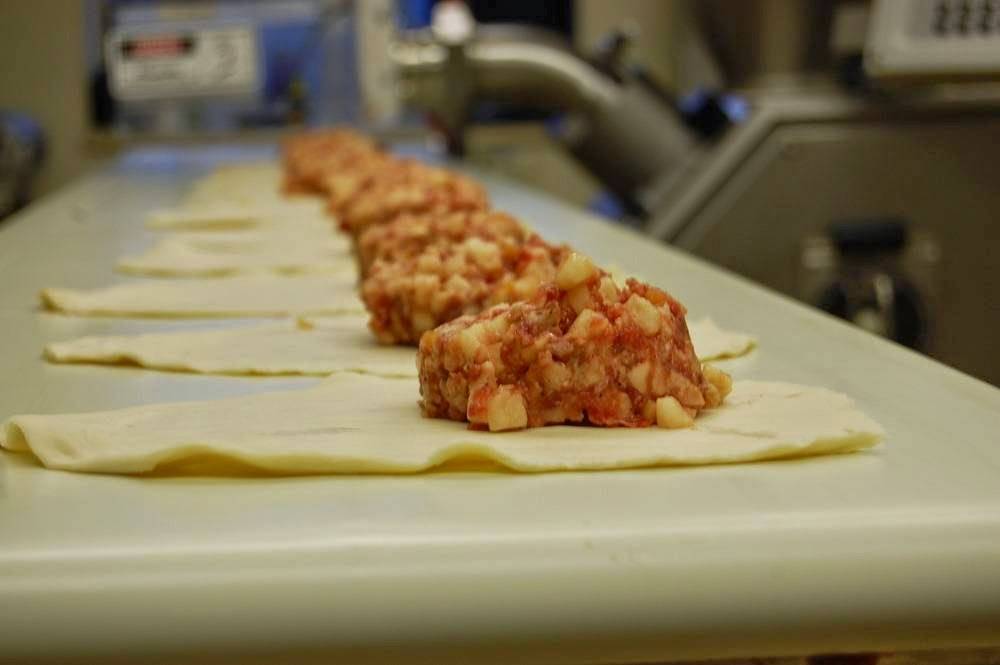 Dobbers Pasties | restaurant | 1402 S Stephenson Ave, Iron Mountain, MI 49801, USA | 9067749323 OR +1 906-774-9323