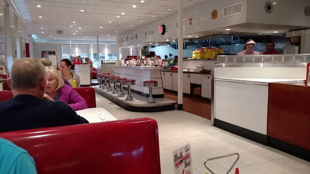 Rubys Diner | restaurant | 13102 Newport Ave, Tustin, CA 92780, USA | 7148387829 OR +1 714-838-7829