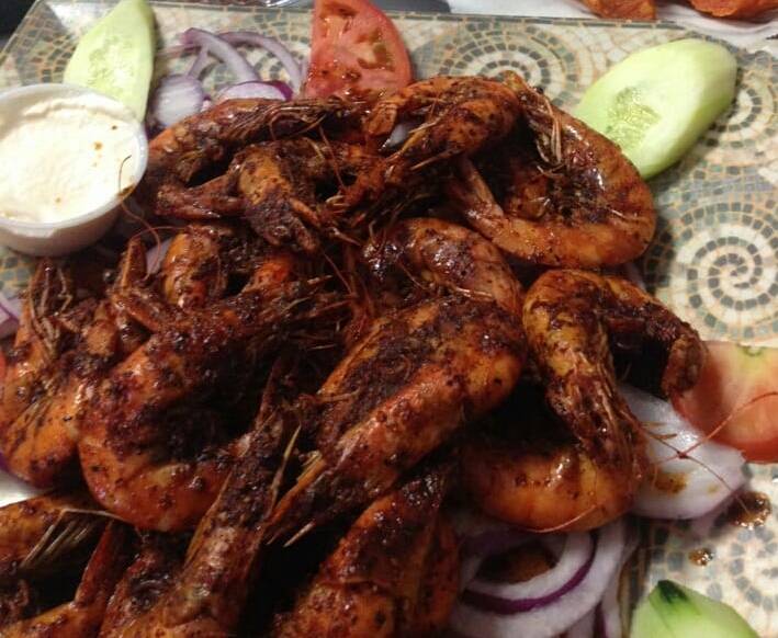 Lonchera (Los Corrales) | restaurant | 1501-1699 W Walnut St, Santa Ana, CA 92703, USA | 7147134392 OR +1 714-713-4392