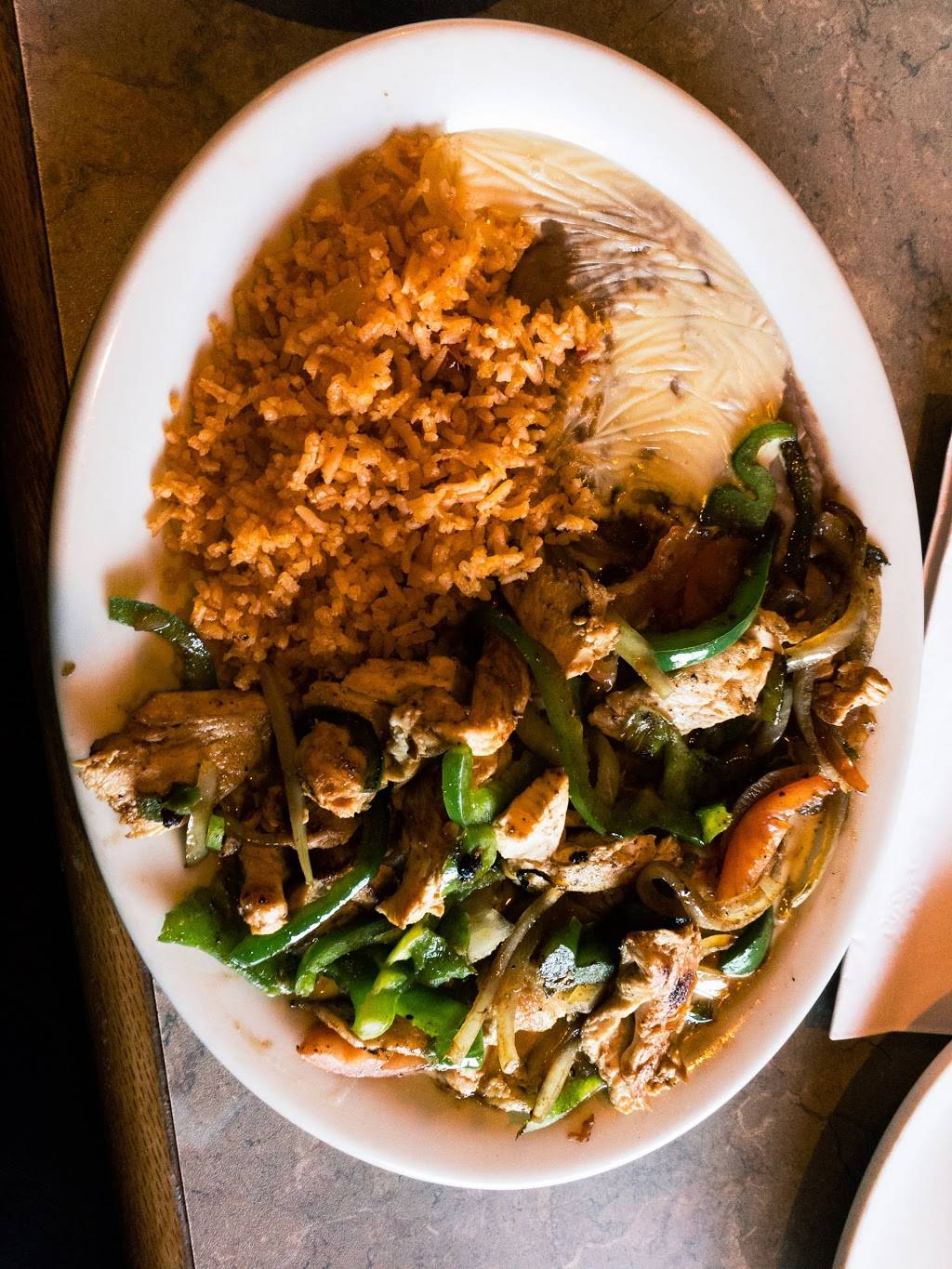 Los Arcoiris Mexican Restaurant | restaurant | 300 Jonas Ridge Hwy, Newland, NC 28657, USA | 8287334341 OR +1 828-733-4341