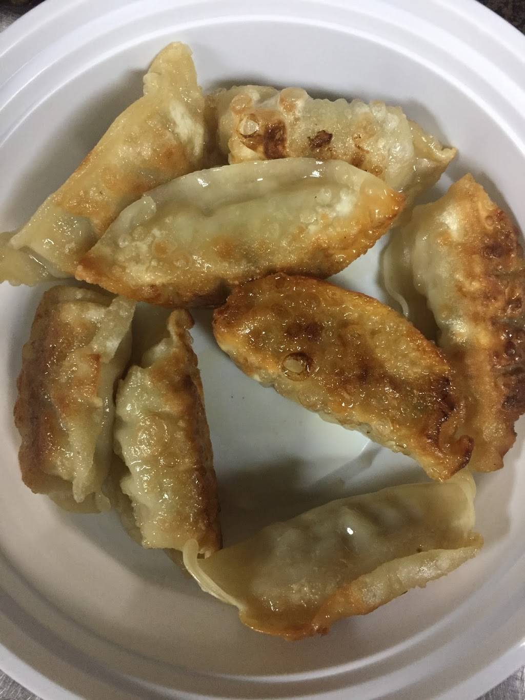 Lucky Star | restaurant | 1300 Federal St, Philadelphia, PA 19147, USA | 2155515066 OR +1 215-551-5066