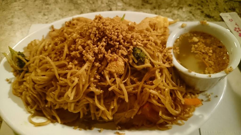 The Palace Thaï Restaurant | restaurant | 254 Boulevard Saint-Luc, Saint-Jean-sur-Richelieu, QC J2W 1C3, Canada | 4507410805 OR +1 450-741-0805