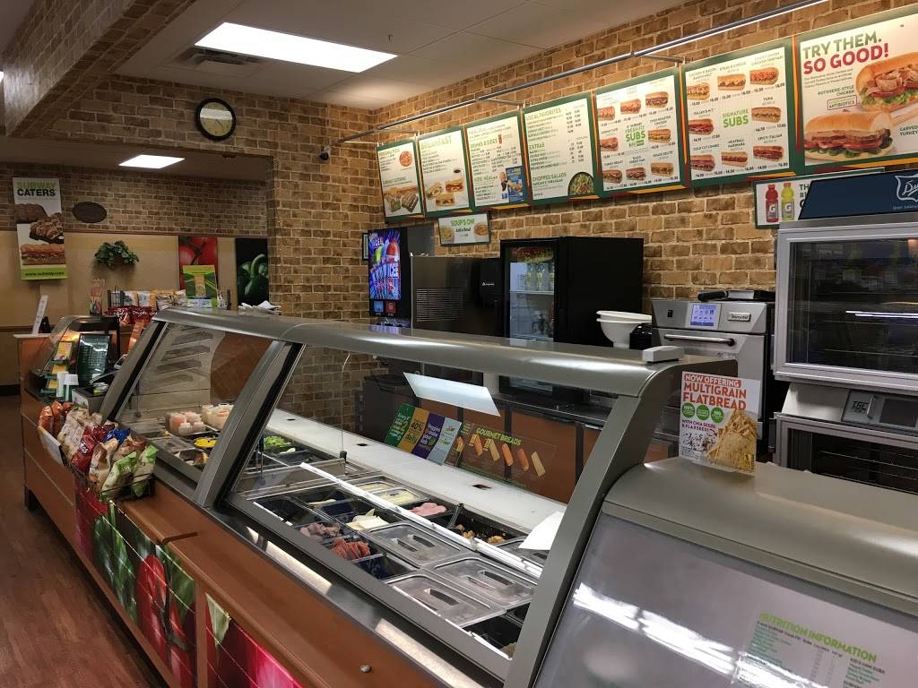 Subway | restaurant | 400 Jct Dr W, Glen Carbon, IL 62034, USA | 6186594077 OR +1 618-659-4077