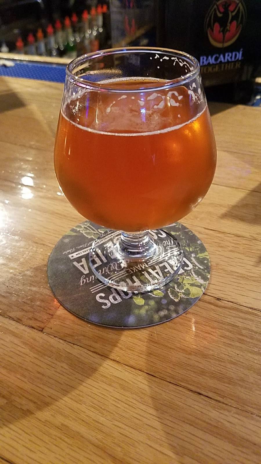 Uncle Ronnies Red Tavern | restaurant | 2692 Victory Hwy, Burrillville, RI 02830, USA | 4015686243 OR +1 401-568-6243