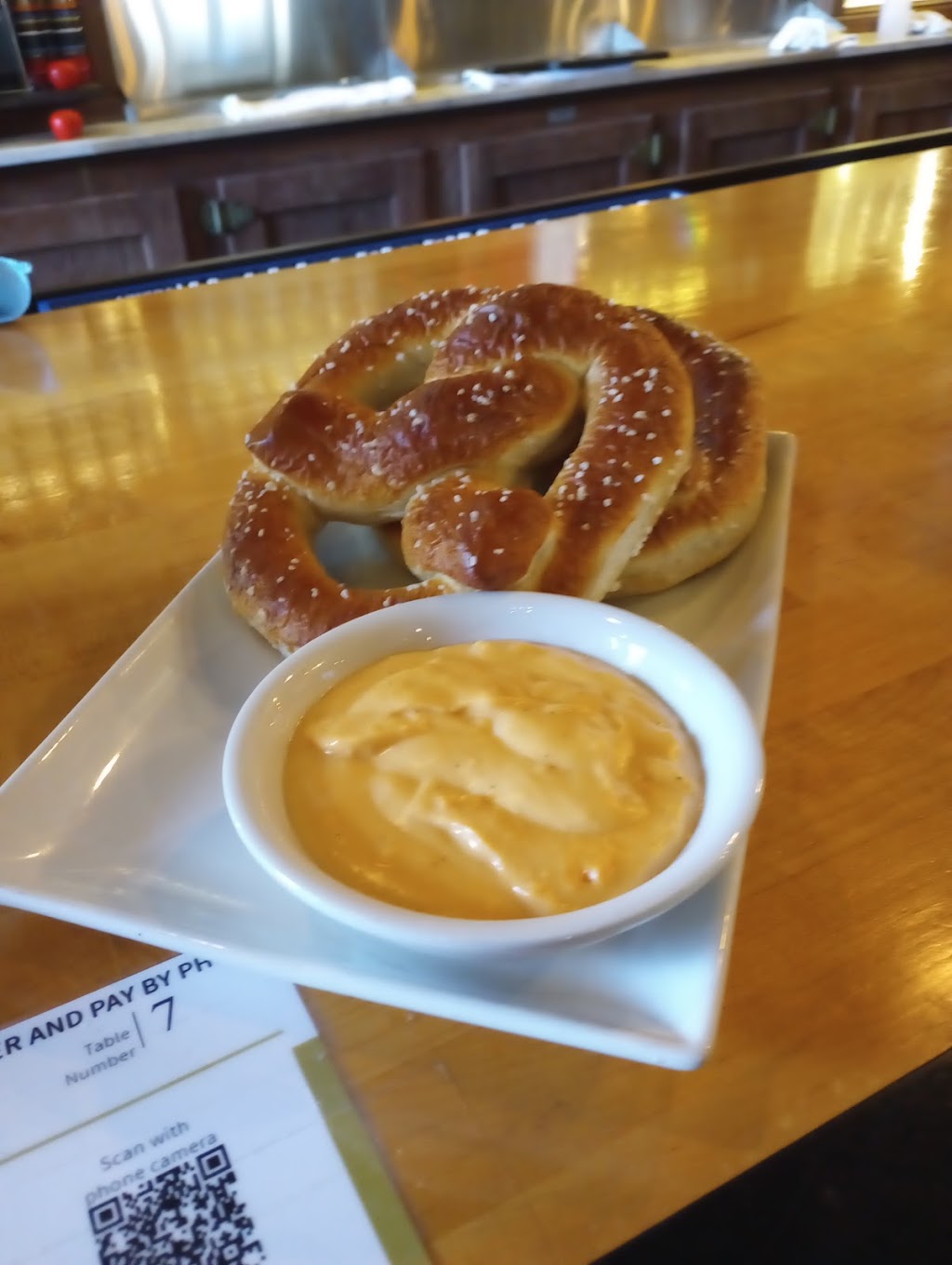 Honeys Bar & Grill | restaurant | 401 S 9th St, Terre Haute, IN 47807, USA | 8128143071 OR +1 812-814-3071