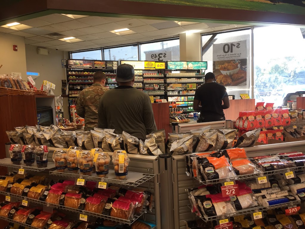 Royal Farms | meal takeaway | 1558 Annapolis Rd, Odenton, MD 21113, USA | 4108742055 OR +1 410-874-2055