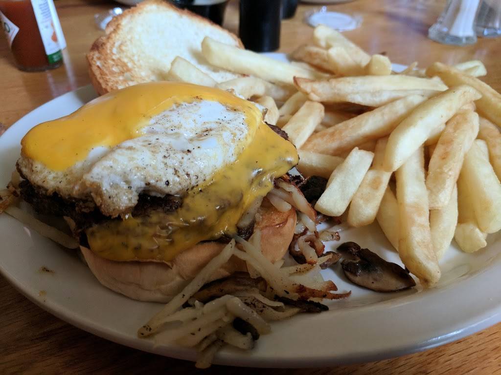 Black Horse Bar & Grill | restaurant | 34648 Old Homer Rd, Winona, MN 55987, USA | 5074749600 OR +1 507-474-9600