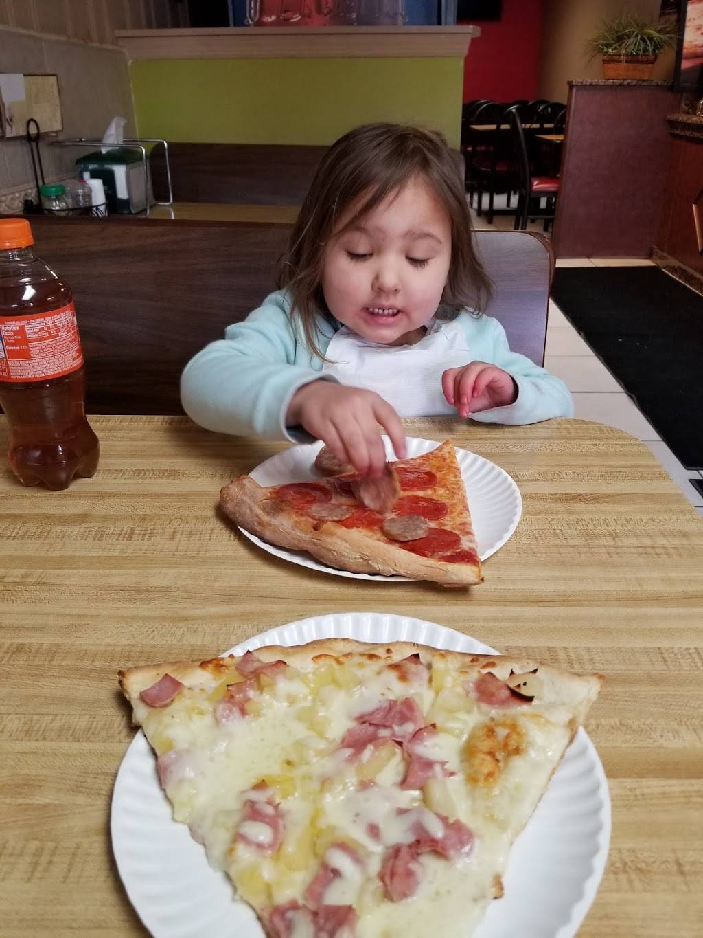 Carusos Pizza & Pasta Italian Eatery | restaurant | 120 E Market St, Georgetown, DE 19947, USA | 3028567666 OR +1 302-856-7666