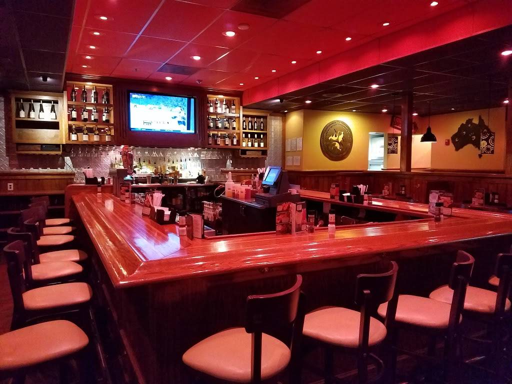 Outback Steakhouse | restaurant | 145 Pelham St # 147, Methuen, MA 01844, USA | 9786861122 OR +1 978-686-1122