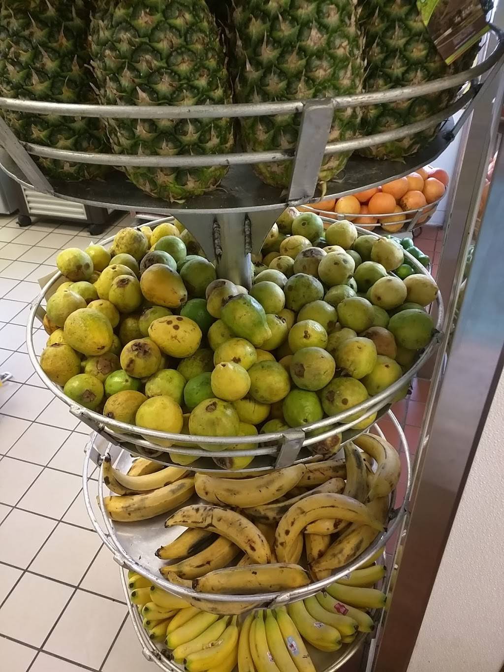 El Palacio de los Jugos | cafe | 14300 SW 8th St, Miami, FL 33184, USA | 3052211616 OR +1 305-221-1616