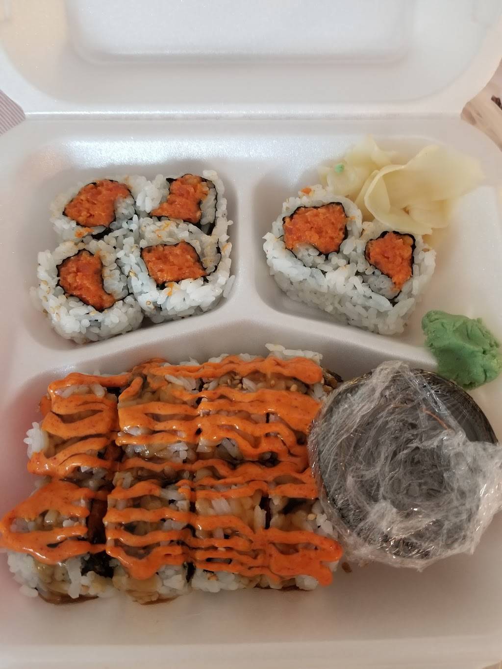 Ganda Sushi Express | restaurant | 8008 Surrey Pl, Jamaica, NY 11432, USA | 7183801818 OR +1 718-380-1818