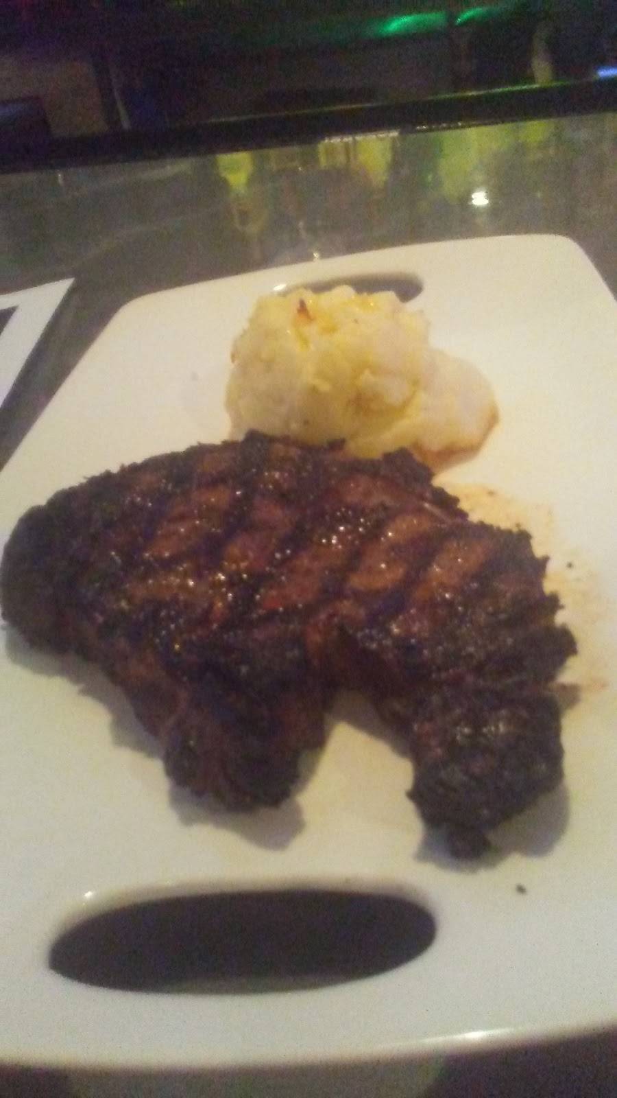 Illusions Bar & Grill | restaurant | 3661 W 86th St, Indianapolis, IN 46268, USA | 3172208972 OR +1 317-220-8972