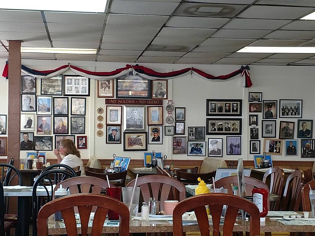 Umpas Diner | restaurant | 1115 N Courtenay Pkwy, Merritt Island, FL 32953, USA | 3214543422 OR +1 321-454-3422