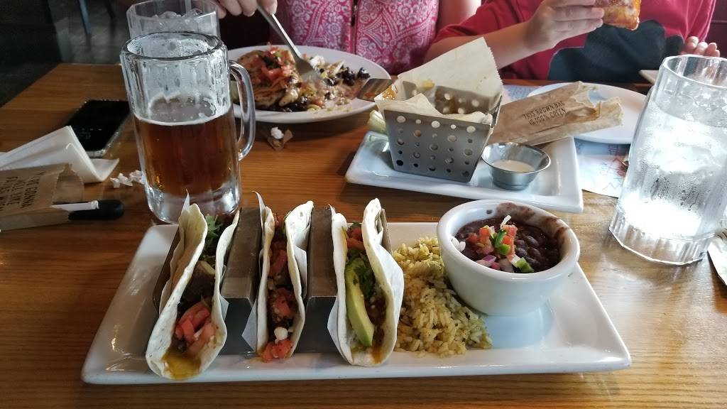 Chilis Grill & Bar | meal takeaway | 15147 Wards Rd, Lynchburg, VA 24502, USA | 4342371252 OR +1 434-237-1252