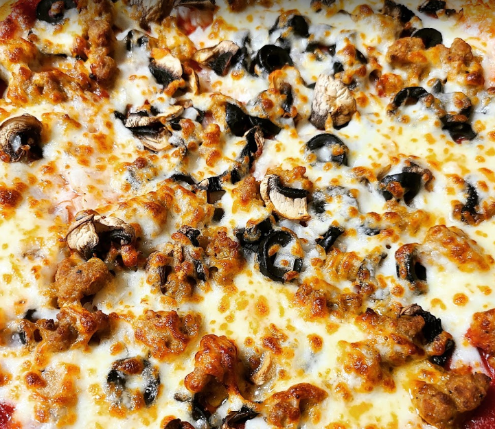 Tossed N Sauced Pizza | meal delivery | 306 NW 3rd St, Abilene, KS 67410, USA | 7852632121 OR +1 785-263-2121
