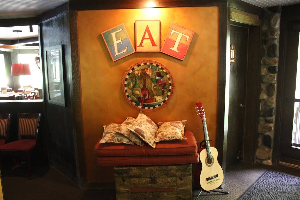 Martells | restaurant | 3501 Greenleaf Blvd, Kalamazoo, MI 49008, USA | 2693752105 OR +1 269-375-2105