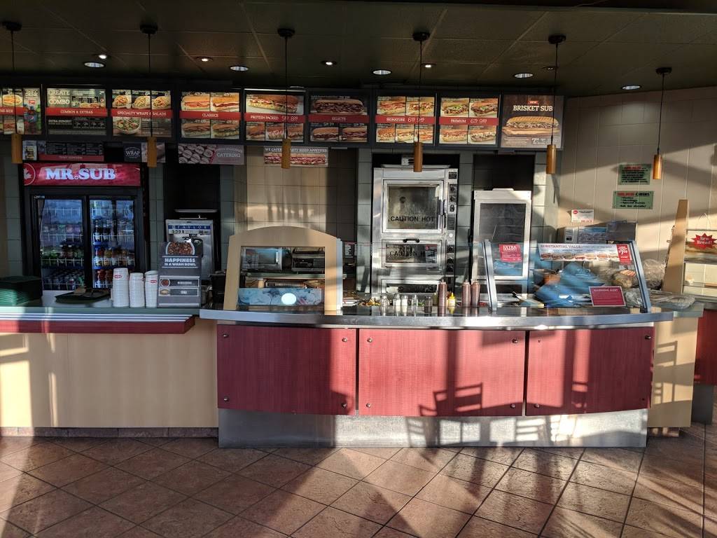 Mr.Sub | restaurant | 5977 Dixie Rd, Mississauga, ON L4W 1E8, Canada | 9056700592 OR +1 905-670-0592