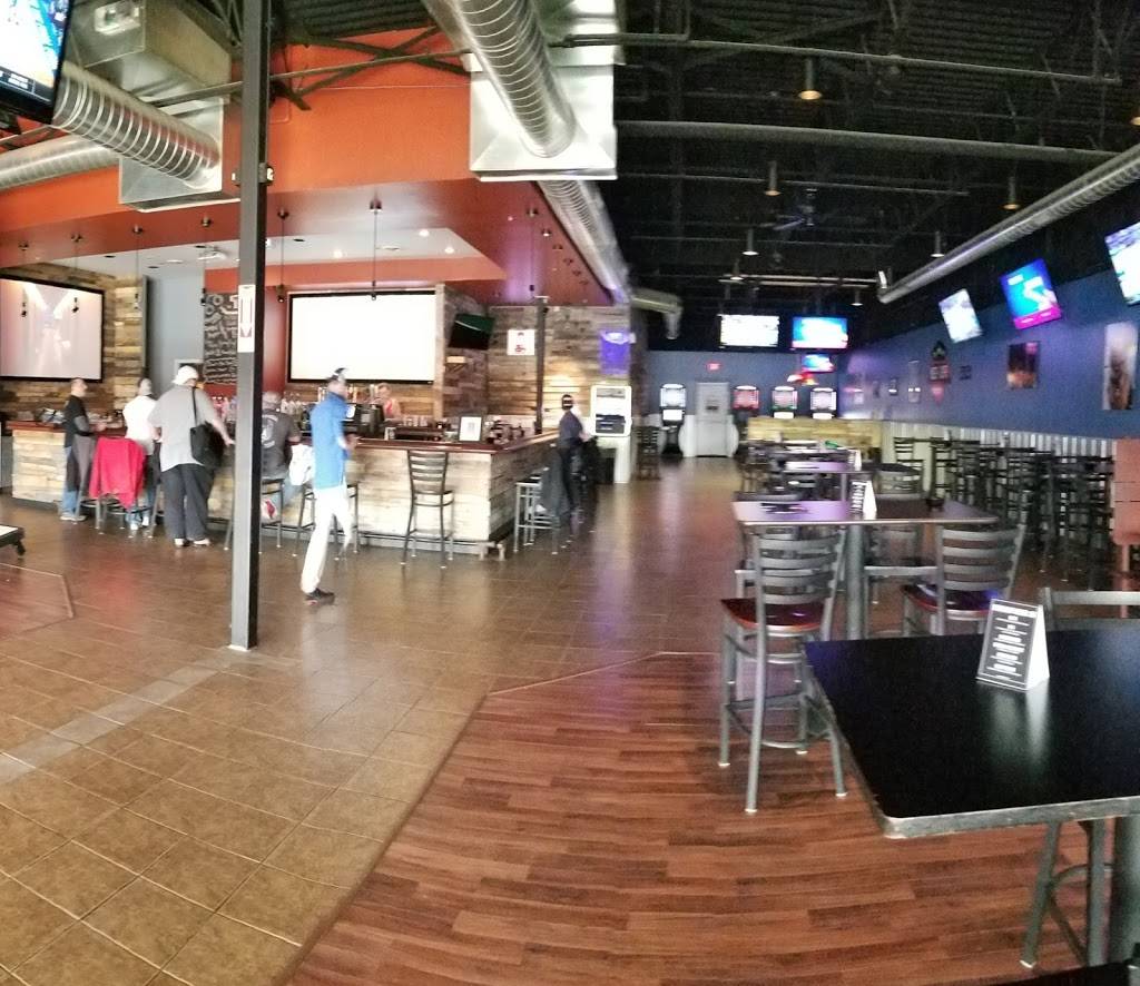 HOSES N CUFFS GRILL + BAR | restaurant | 8355 Indianapolis Blvd, Highland, IN 46322, USA | 2198385909 OR +1 219-838-5909