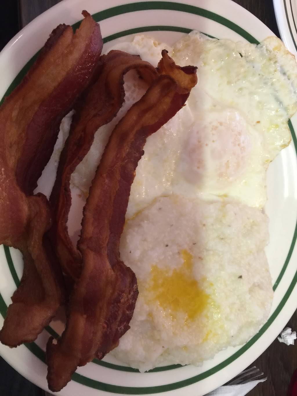 Robinsons Restaurant-Apopka | restaurant | 301 W Main St, Apopka, FL 32712, USA | 4078894151 OR +1 407-889-4151