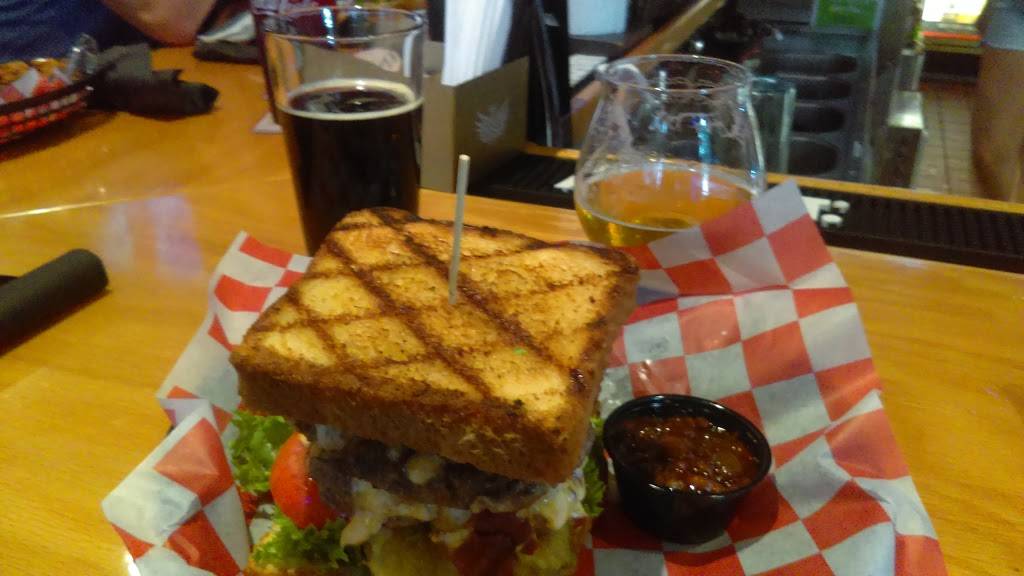 Grumpys Sports Pub | restaurant | 216 E Gate Dr, Aiken, SC 29803, USA | 8032269868 OR +1 803-226-9868