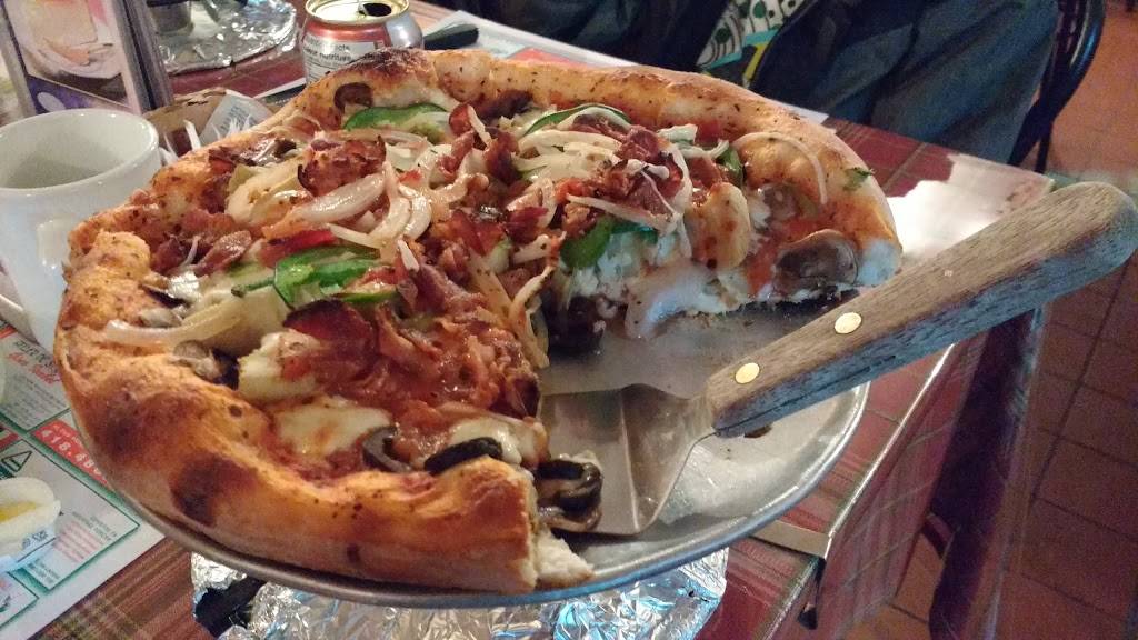 pizzeria Casa-Deli Inc. | restaurant | 81, Rue Principale, Lambton, QC G0M 1H0, Canada | 4184862219 OR +1 418-486-2219