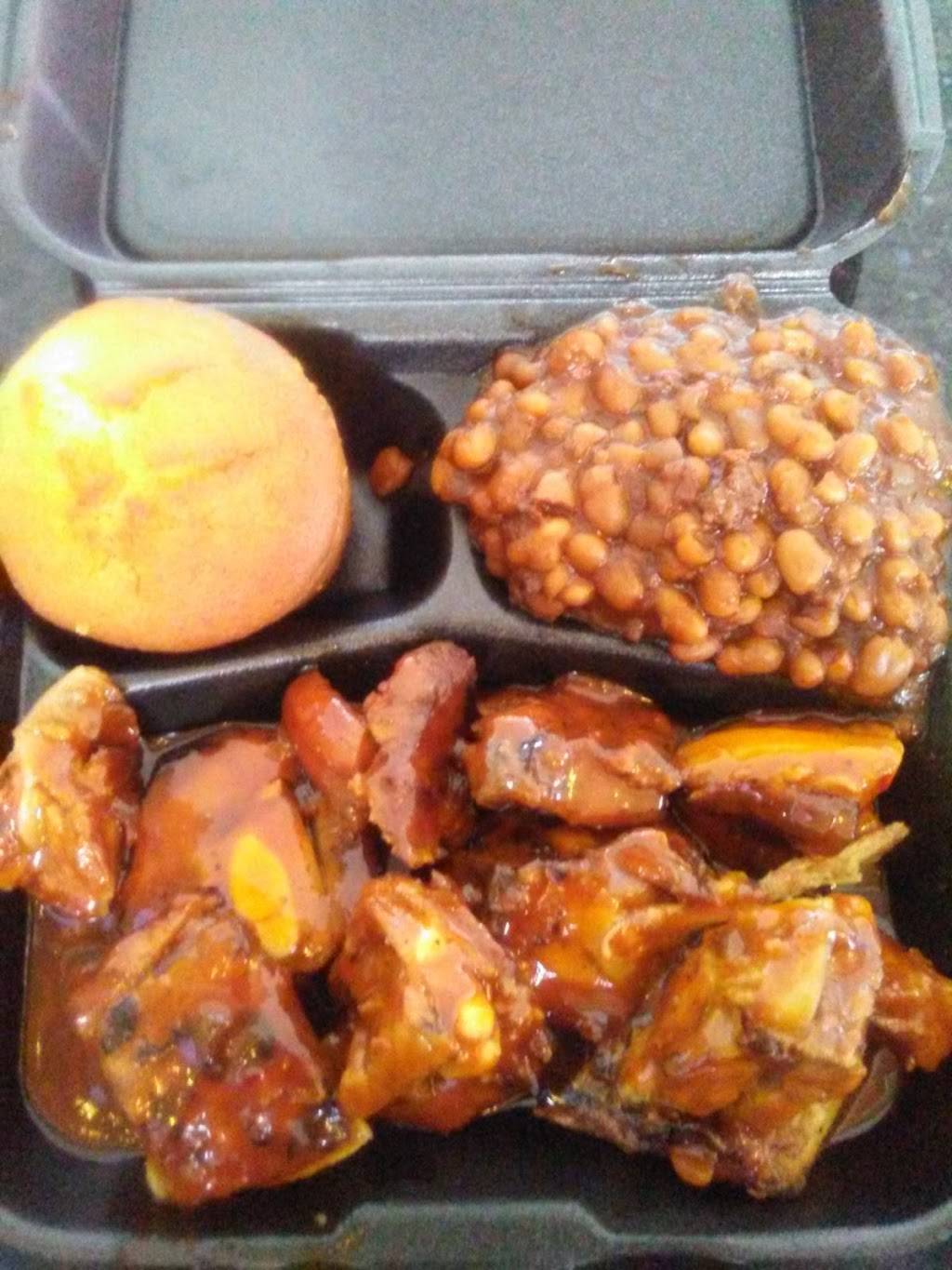 This Is It! BBQ & Seafood | restaurant | 6560 GA-85, Riverdale, GA 30274, USA | 6788179299 OR +1 678-817-9299