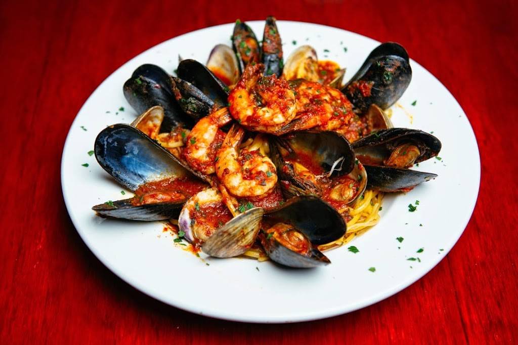 ONeills Staten Island | restaurant | 1614 Forest Ave, Staten Island, NY 10302, USA | 7182734481 OR +1 718-273-4481